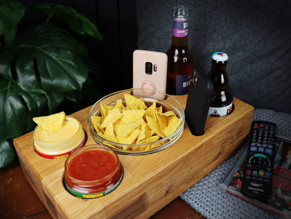Der Snack-Butler - Perfekt für die UCI-Kino-Käsesauce - »ONLY NATURE« Couch